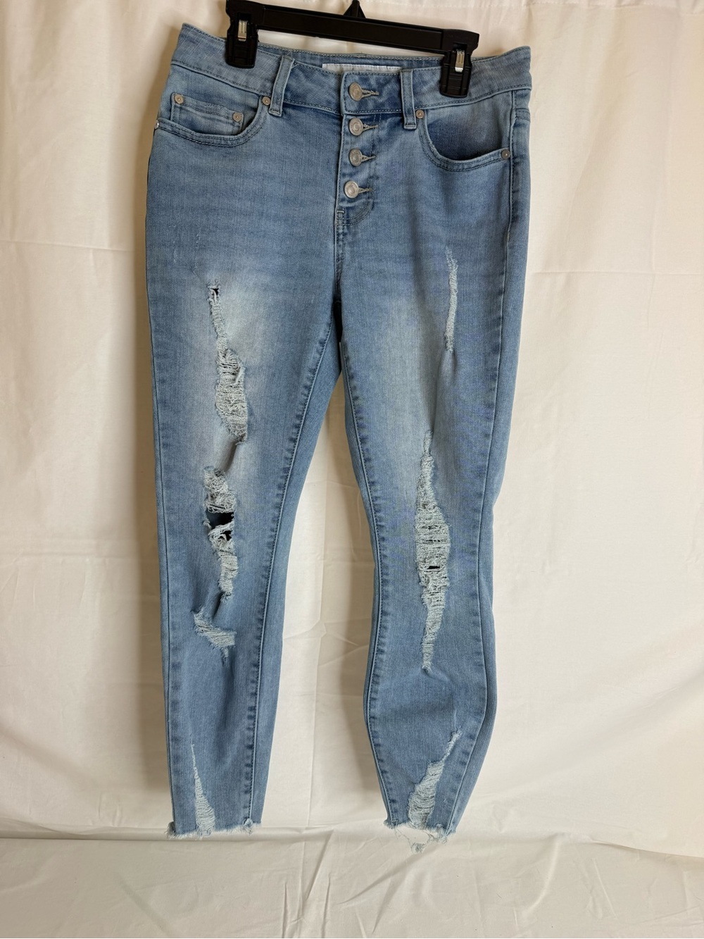Indigo Rein Skinny Blue Light Denim Curvy Fit Stretch Distressed 5-Pocket Jeans